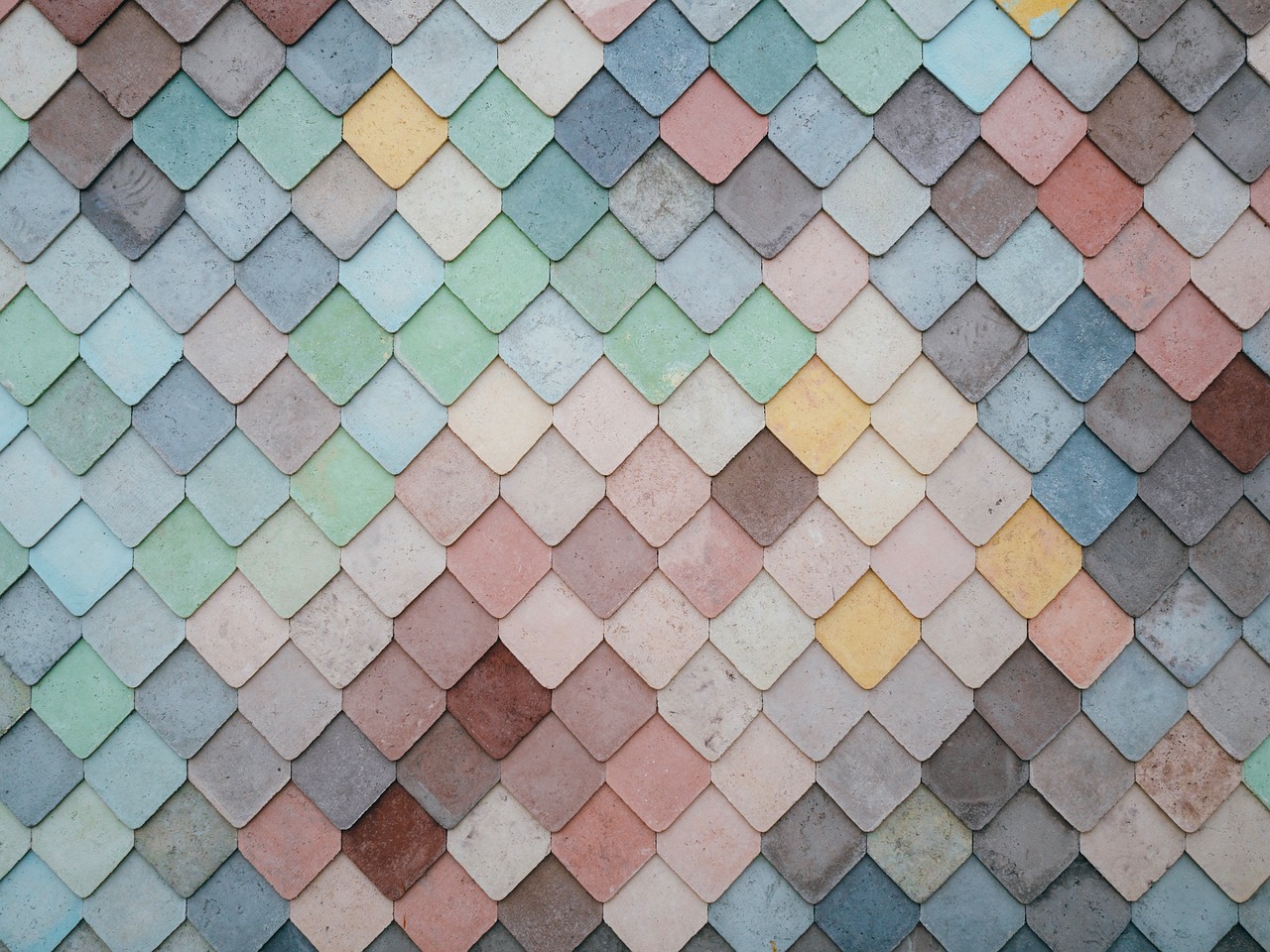 Pastelkleurige accessoires in een zonnige kamer. Pastelkleurige accessoires in een zonnige kamer.