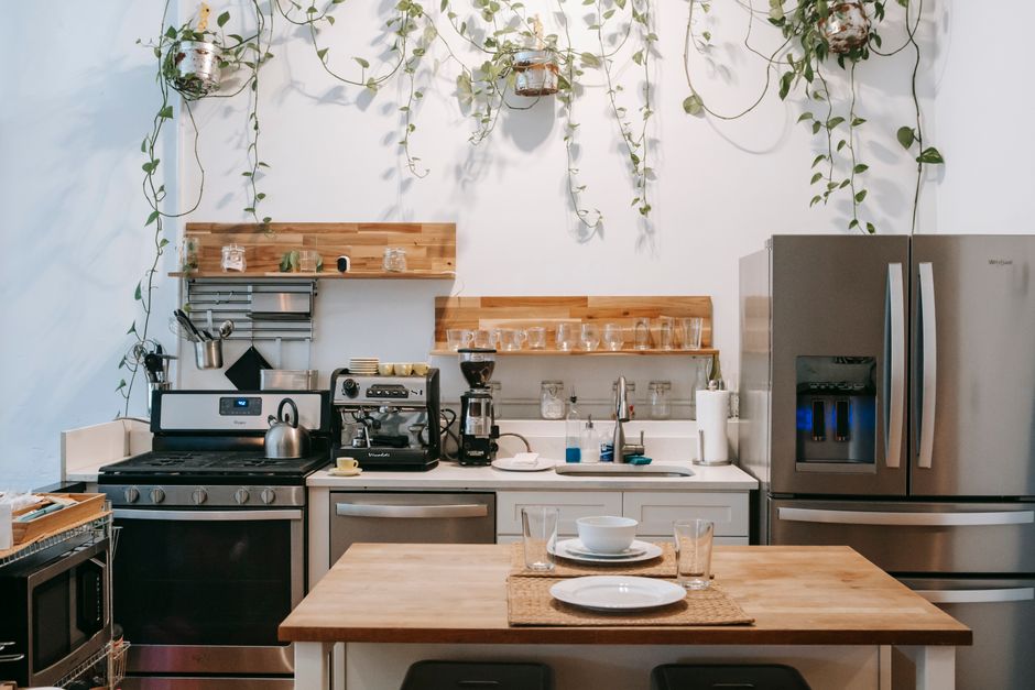 Moderne keuken met energiezuinige apparatuur. Moderne keuken met energiezuinige apparatuur.